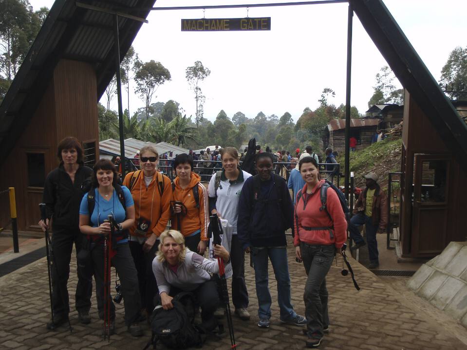 Machame Gate - Start zum Ladies Trekking 2010